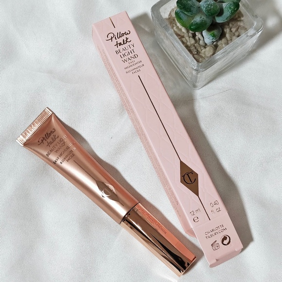 New CHARLOTTE TILBURY Beauty Light Wand Pillow Talk 0.4oz/12ml Highlighter - Picture 1 of 1